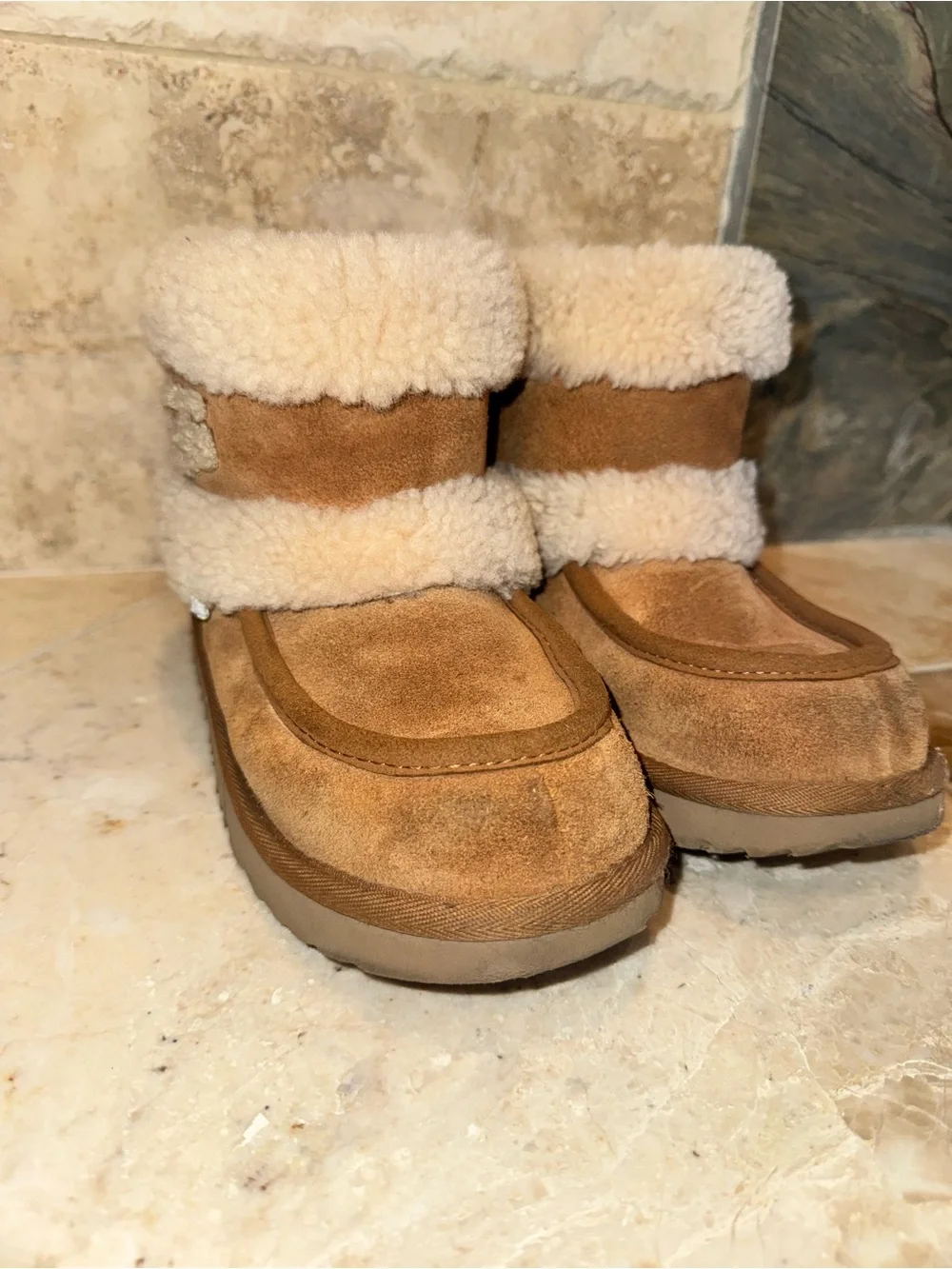 UGG Kids Size 2 Chestnut Shearling Logo Cozy Winter Boots